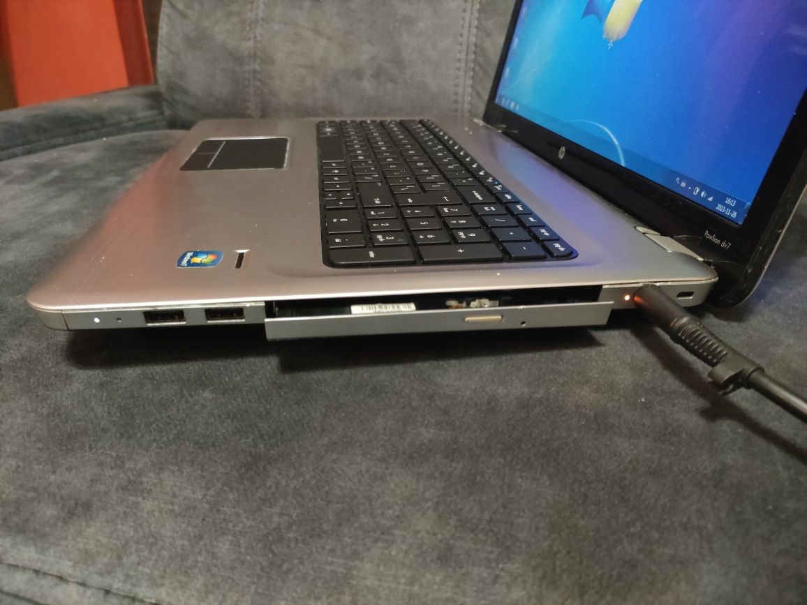 Laptop HP 17' Windows 7 oryginalny