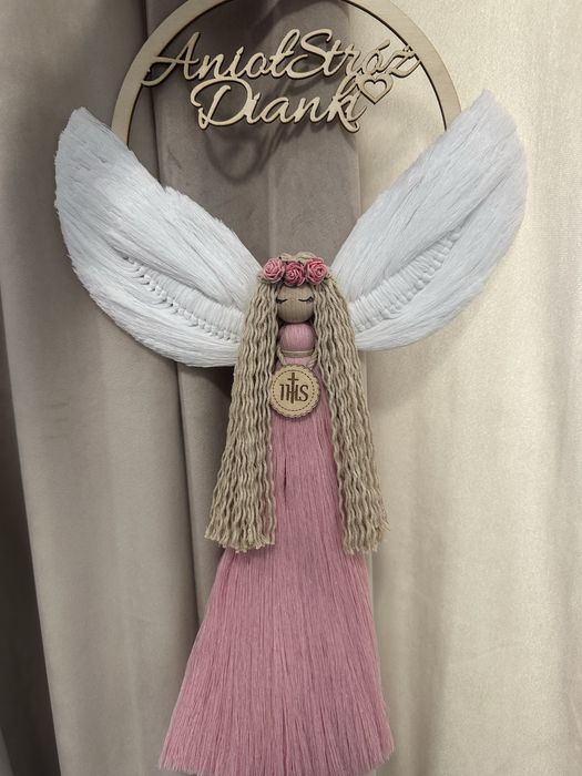 Aniol stróż, makrama , pamiatka komunii świętej .