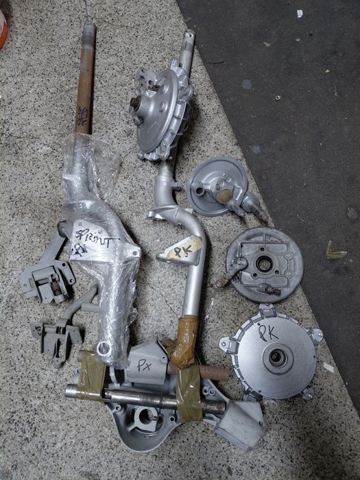 Peças vespa usadas (ver várias fotos).