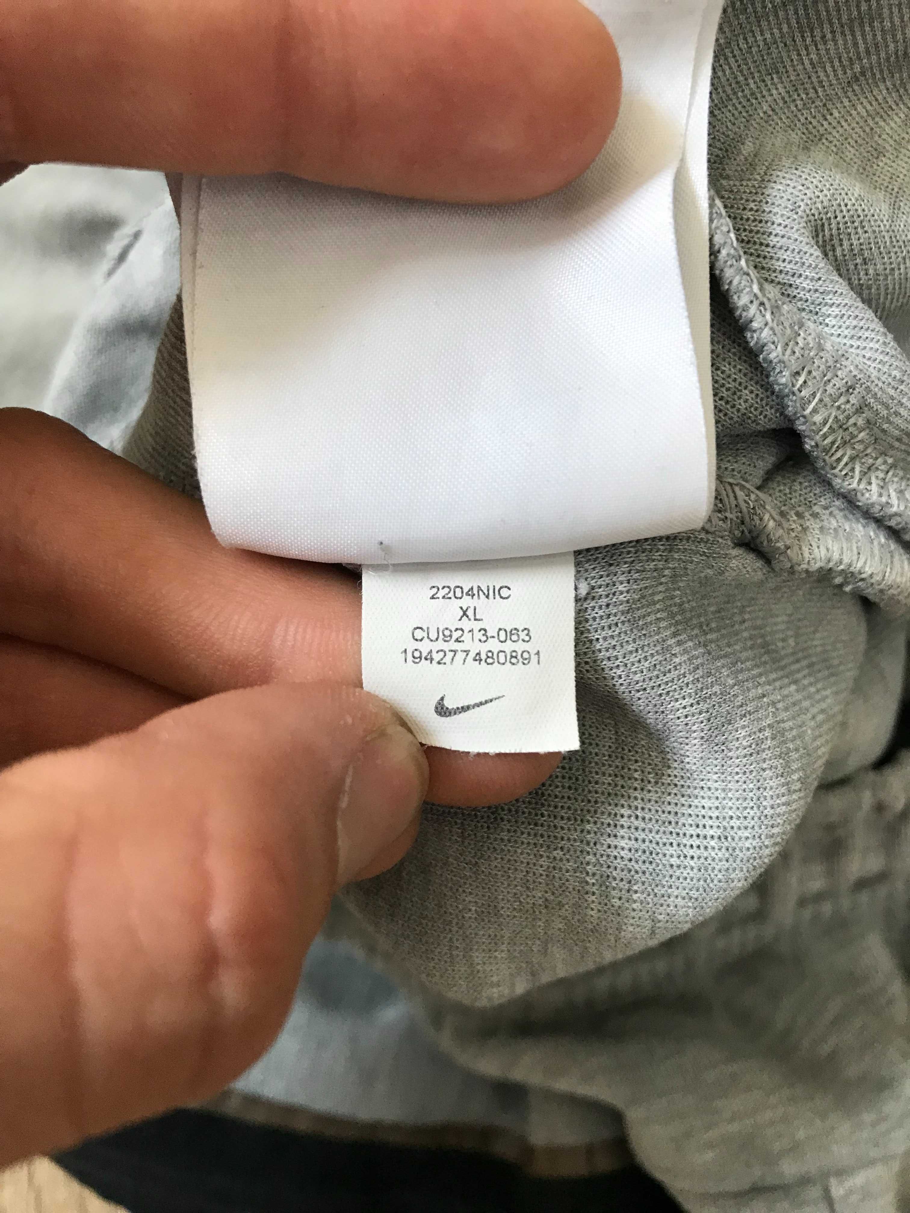Spodnie dresowe Nike Tech-Fleece rozm. S