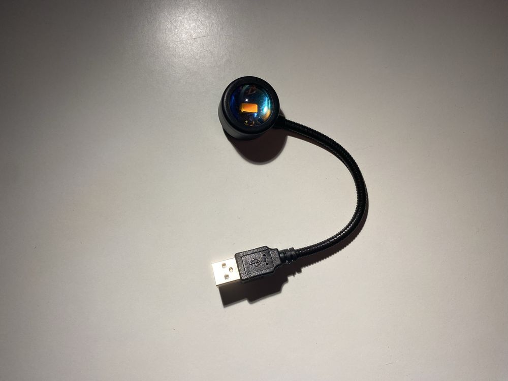 Lampka nocna LED kolor pomarańczowy
