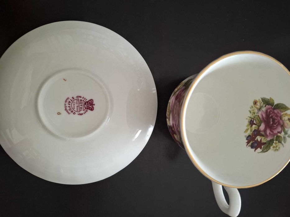 Royal Stafford Grande xícara chá e xícara da Paragon Fine Bone China