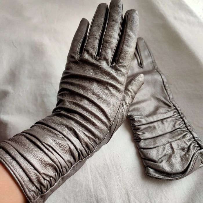 Перчатки из натуральной кожи