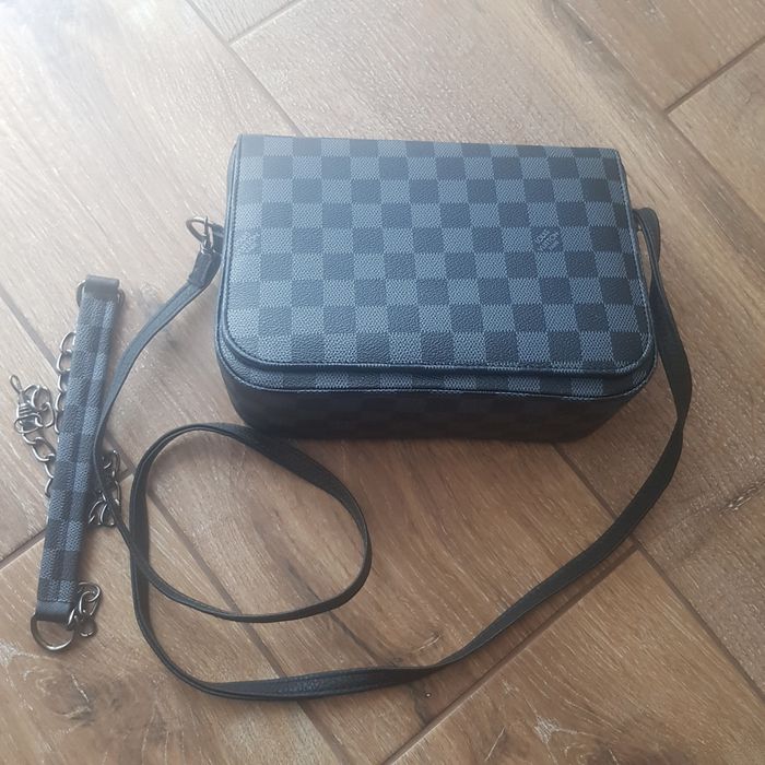 Torebka z logo Louis Vuitton