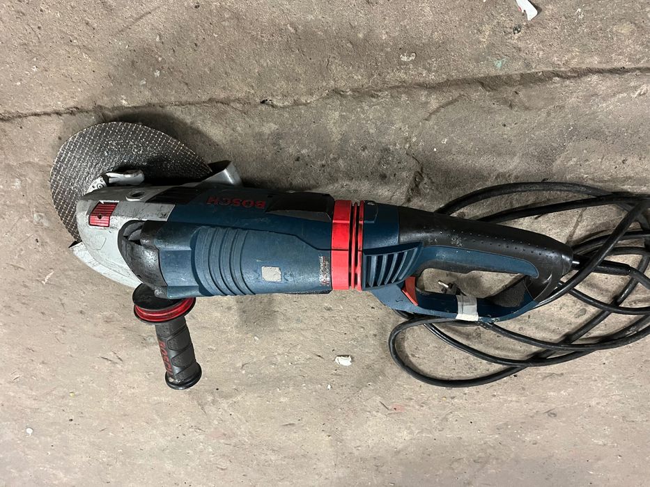 Szlifierka BOSCH duży GWS 24-230 LVI 2400W 2018r