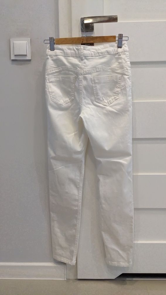 Calzedonia białe spodnie jeansy letnie S 36 rurki push up nowe obcisłe