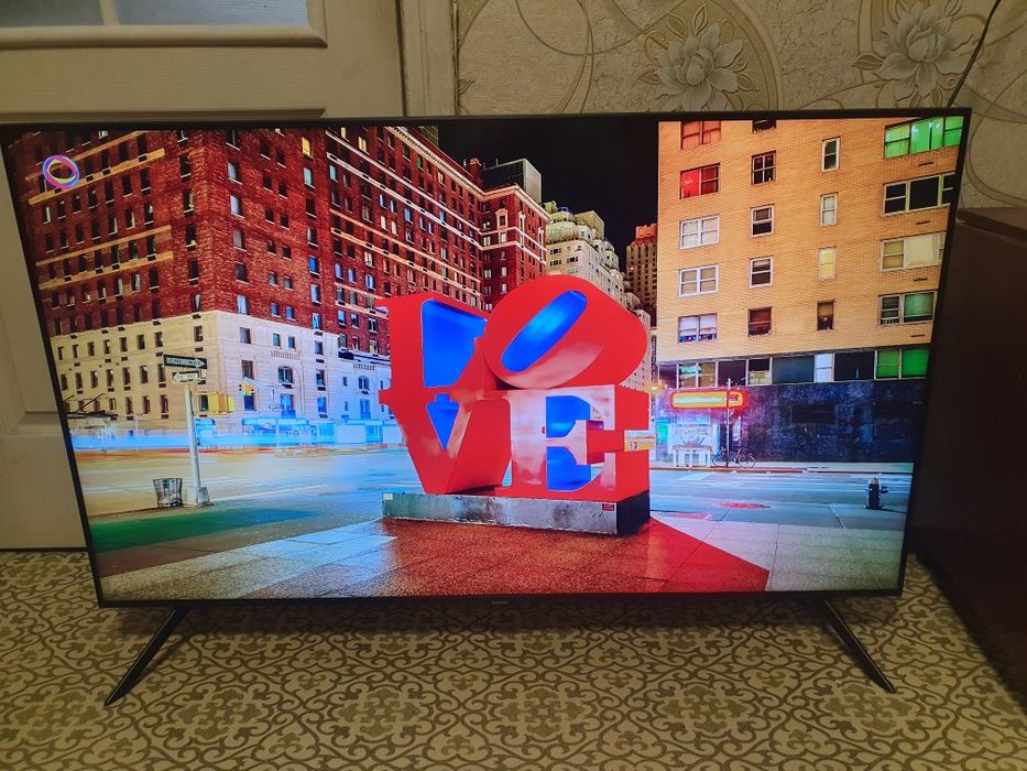 Samsung 50 Crystal UHD smart 4k Wifi 
Розмір екрану: 50