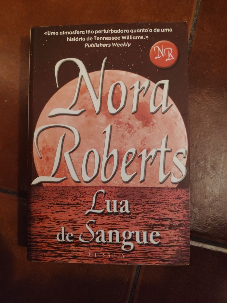 Livro Lua de Sangue - Nora Roberts