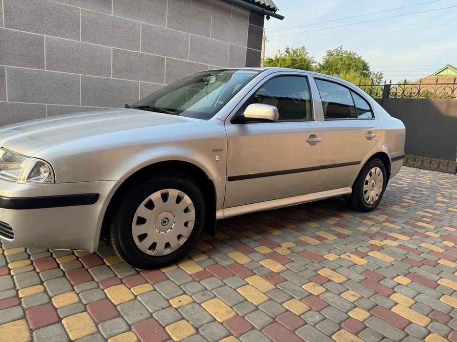 Продам SKODA OKTAVIA 1.6mpi