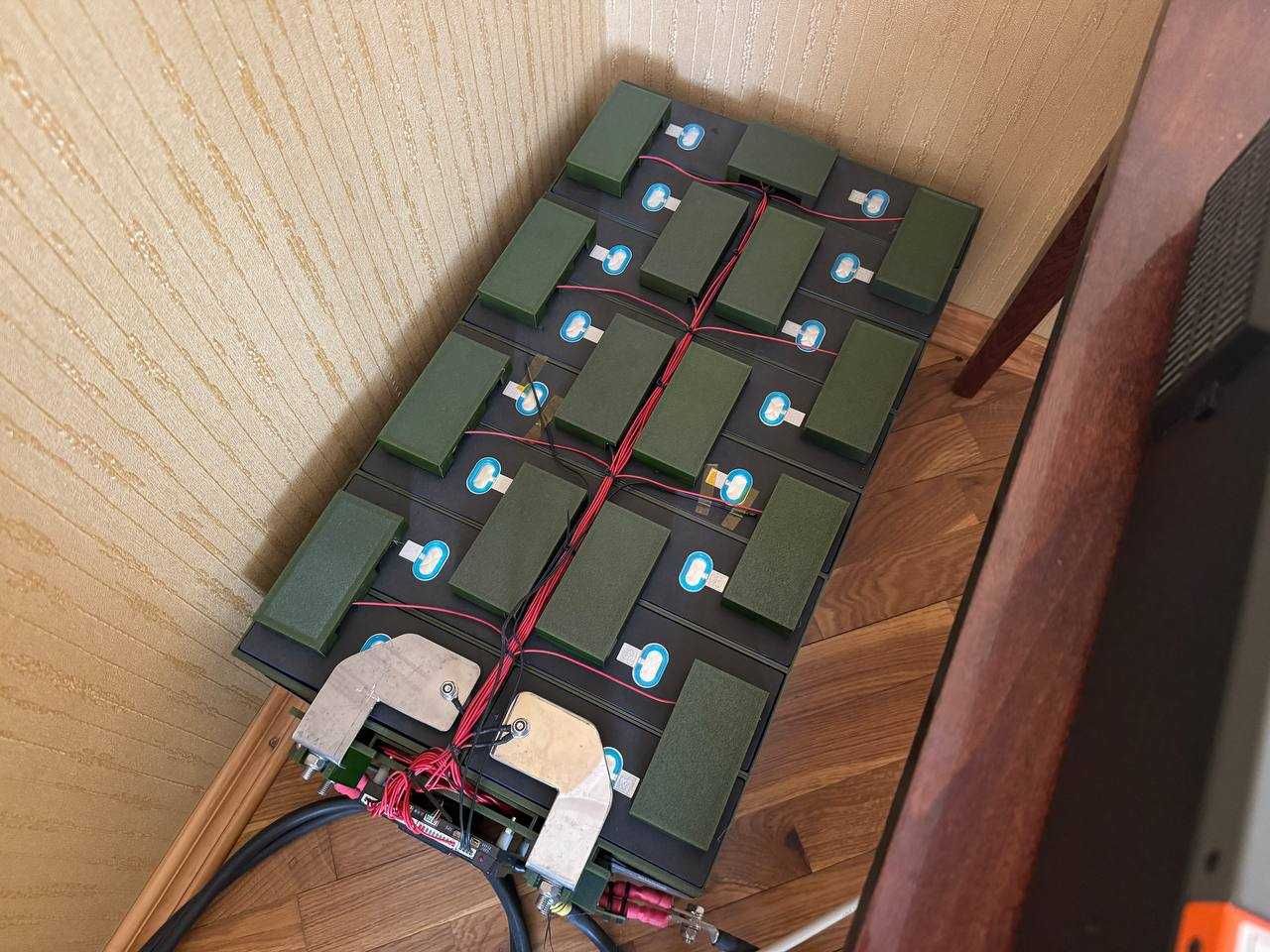 Комплект для сонячних батарей LiFePo4 CATL 3.2V 302AH x16 BMS 200