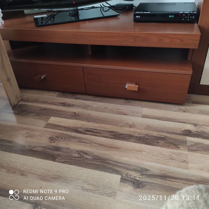 Sprzedam: komodę, szafę ,stolik pod tv oraz slupek