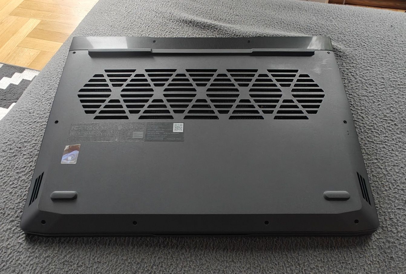 Laptop Lenovo LOQ 15IRH8