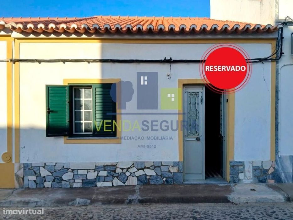 Moradia T2+2 R/C com quintal e garagem | Amareleja