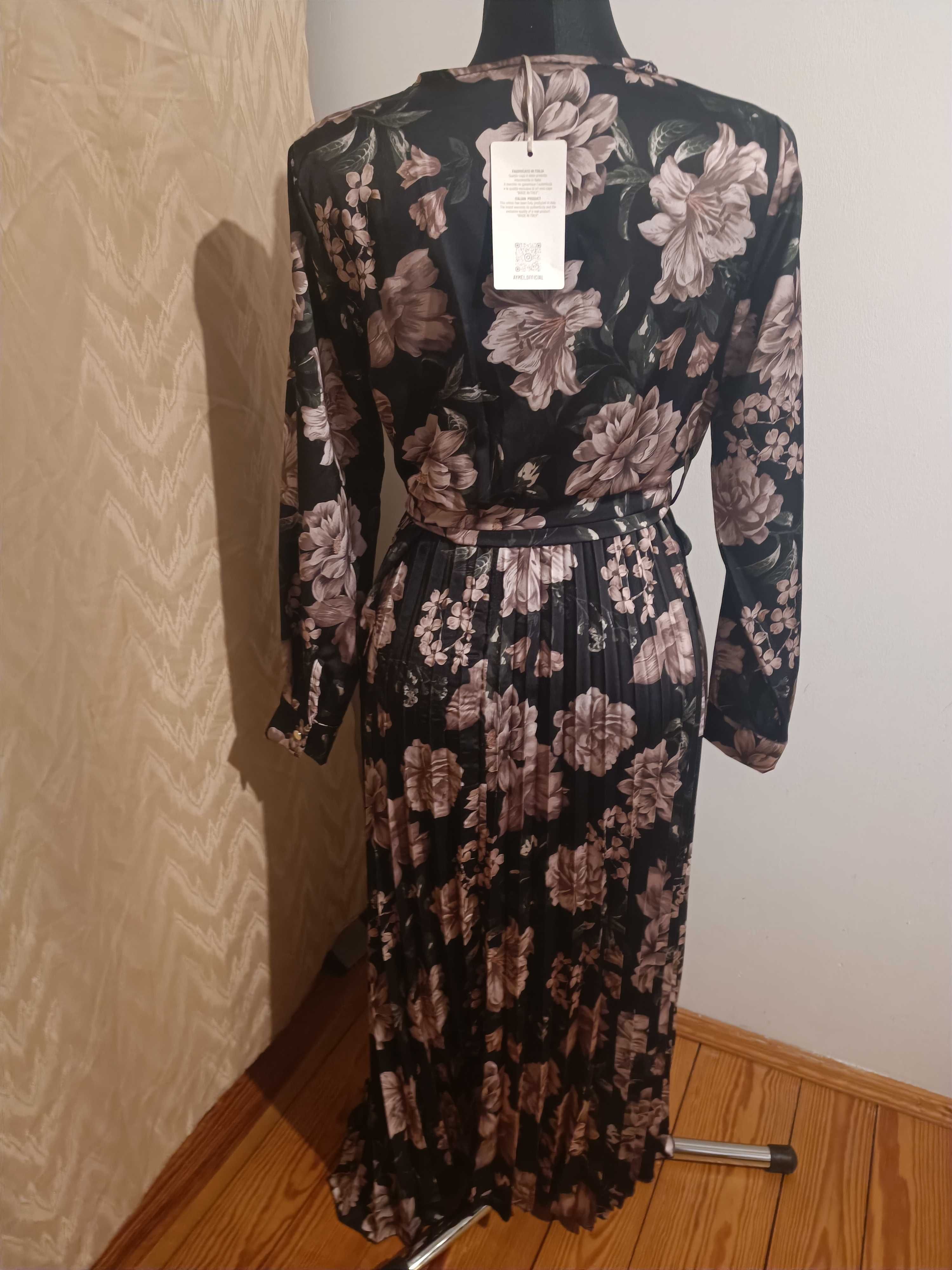 Sukienka maxi w kwiaty