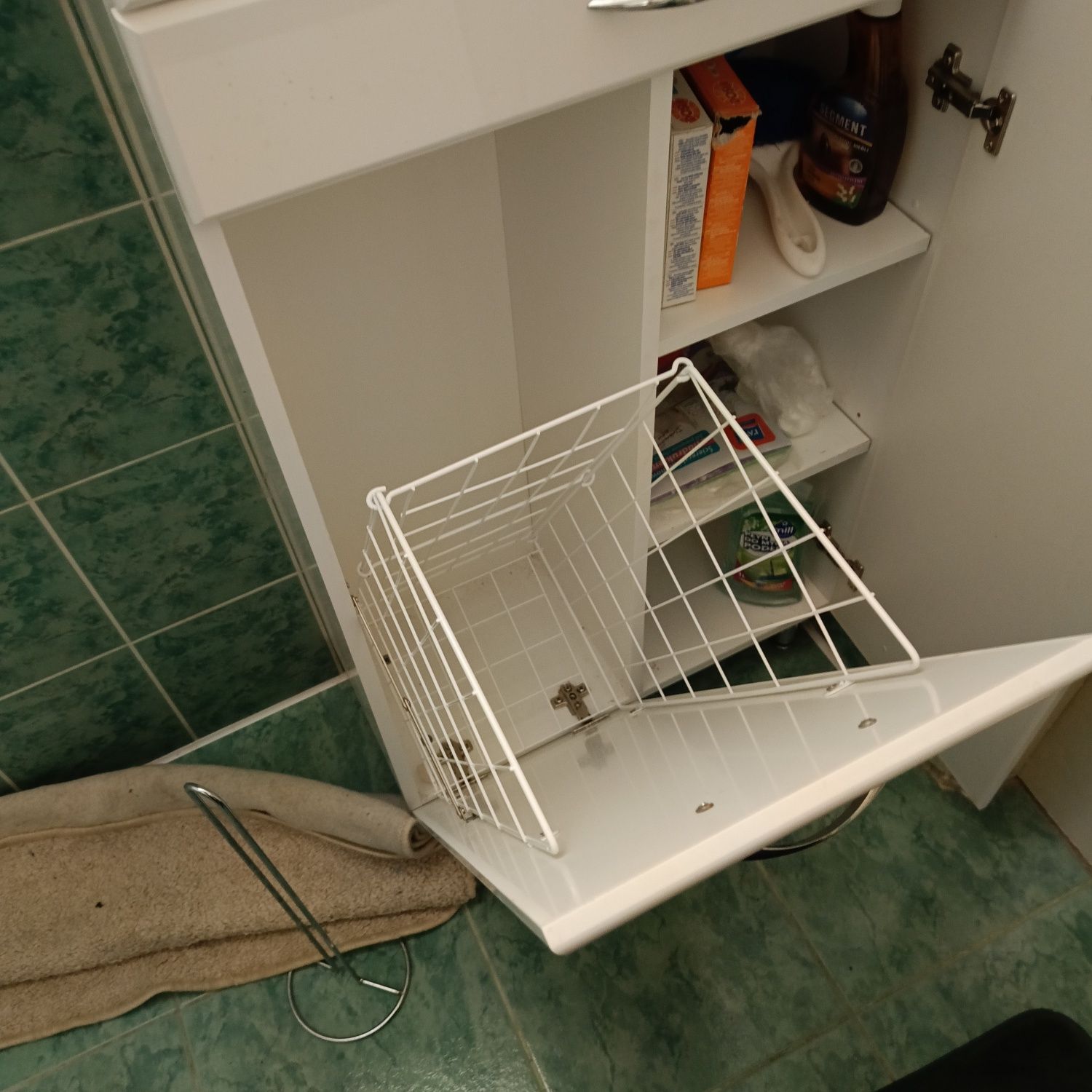 Sprzedam meble łazienkowe