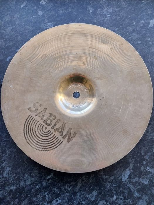 Vendo pratos impecaveis