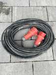 Kabel 16 a 25 metrów.