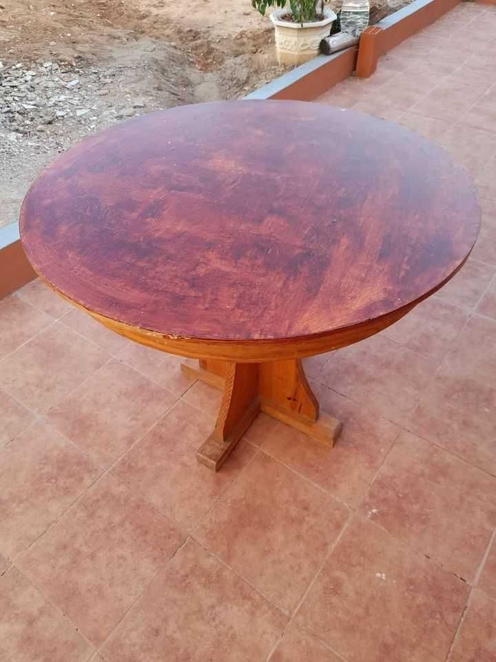 Mesa Oval de madeira maciça
