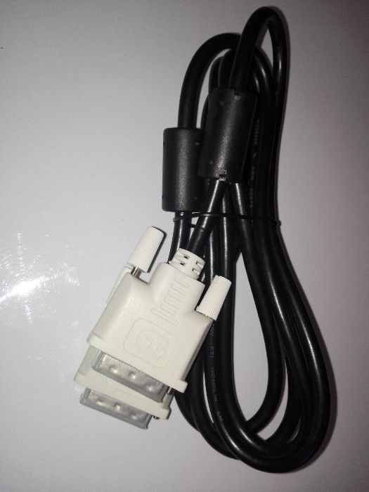 Kabel połączeniowy monitor-komputer-Nowy !!