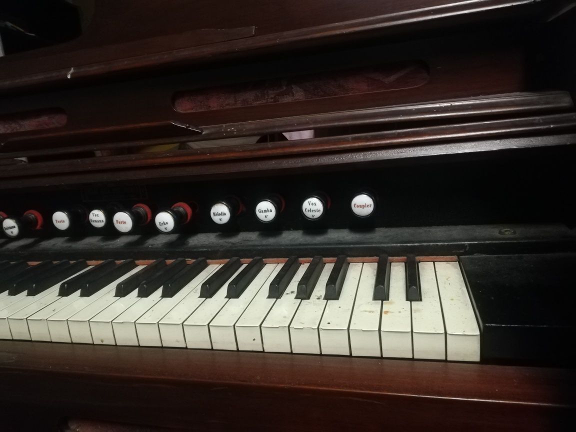 fisharmoniia pianino unikat antyk 100 lenie