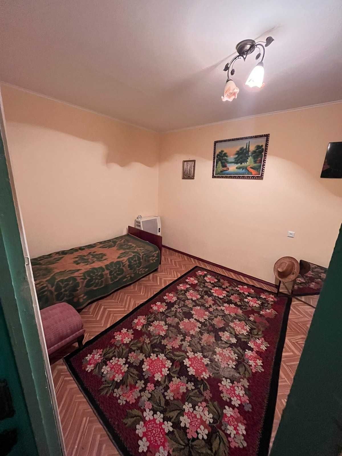 Продається дачний будинок з цегли на два поверхи