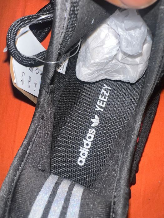 Yeezy boost 350 V2 BLACK RED