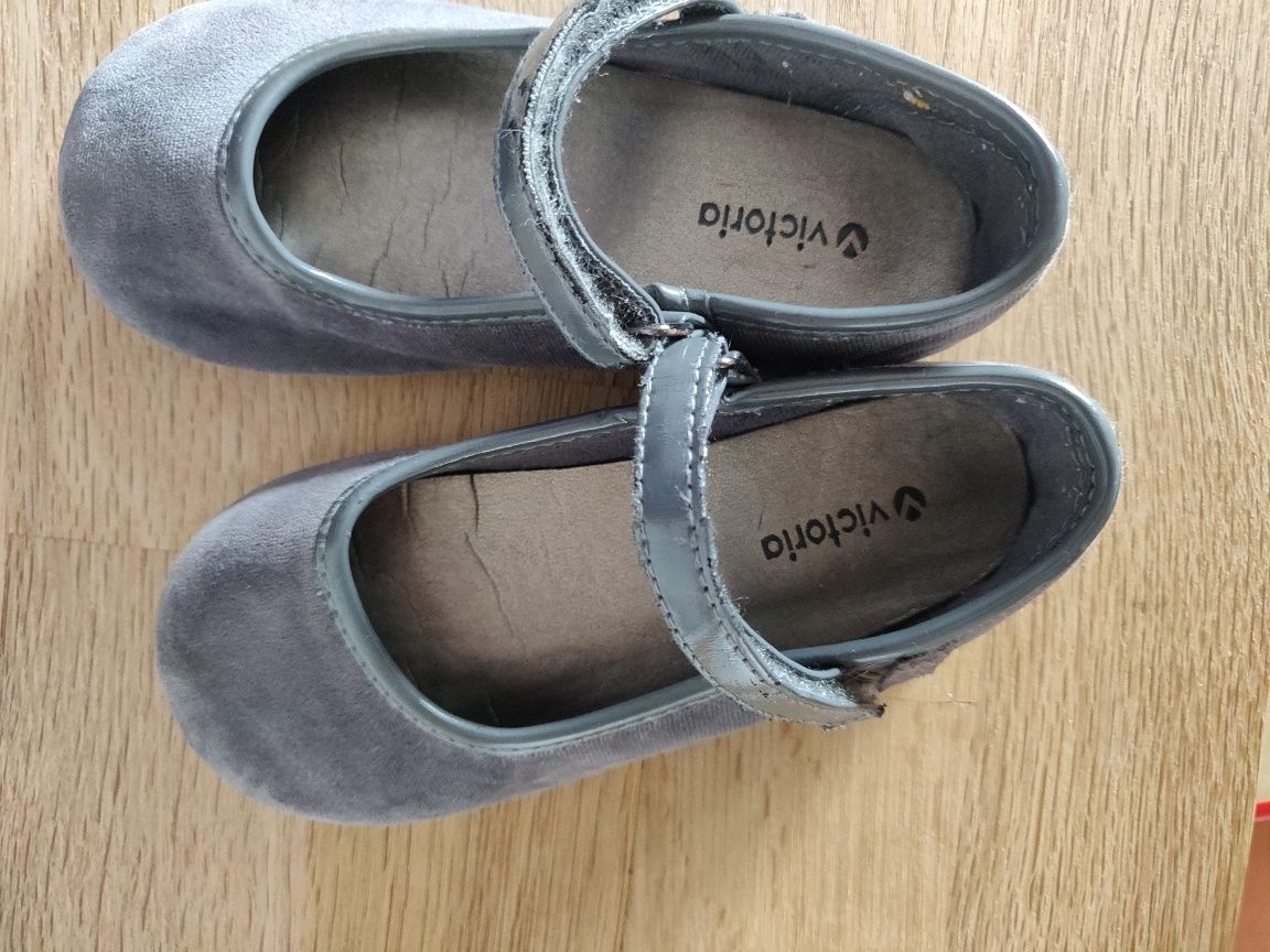 Sapatos, tamanho 26