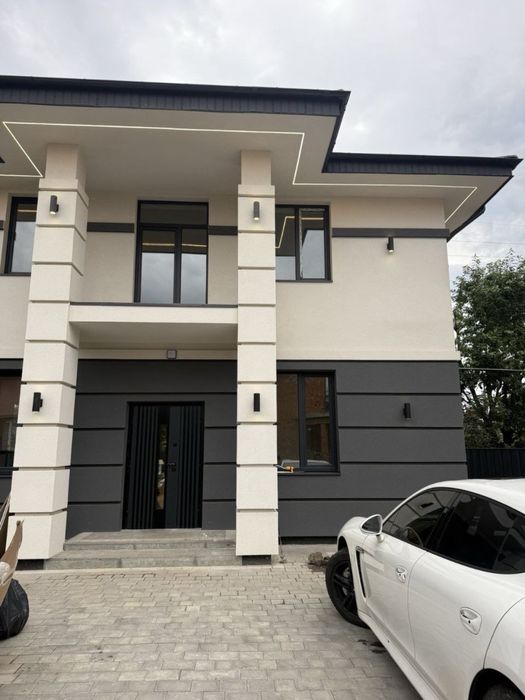 Продаж!Розкішний будинок в с.Крихівці