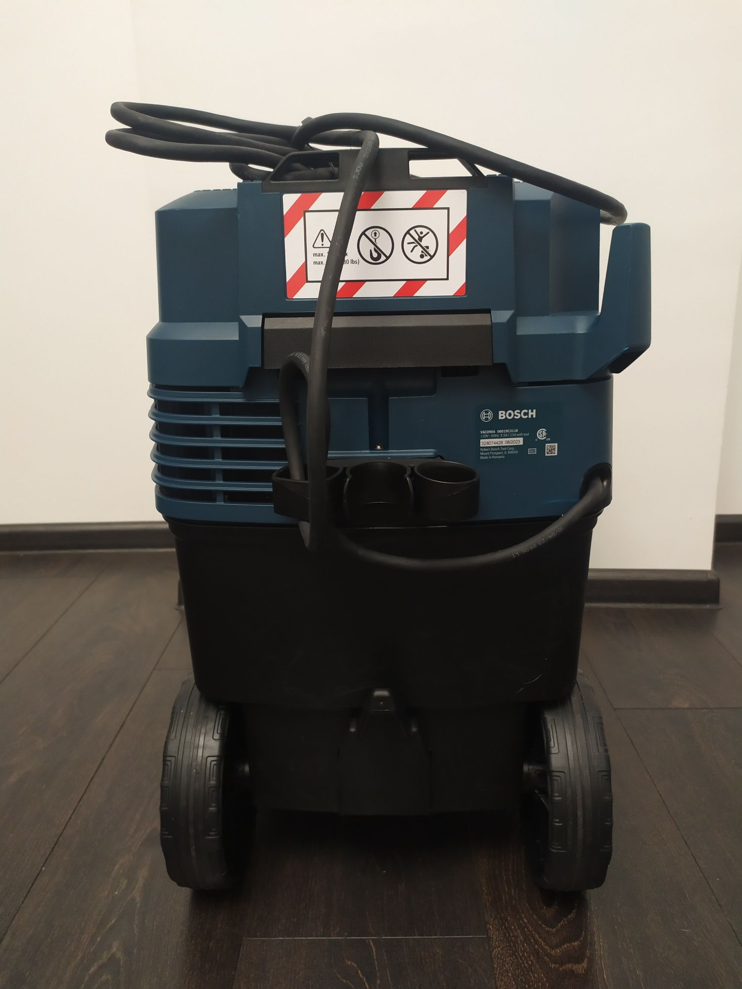 Пылесос Bosch VAC 090A. (110v)