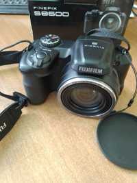 Цифрова фото відео камера FUJIFILM FINEPIX S8600