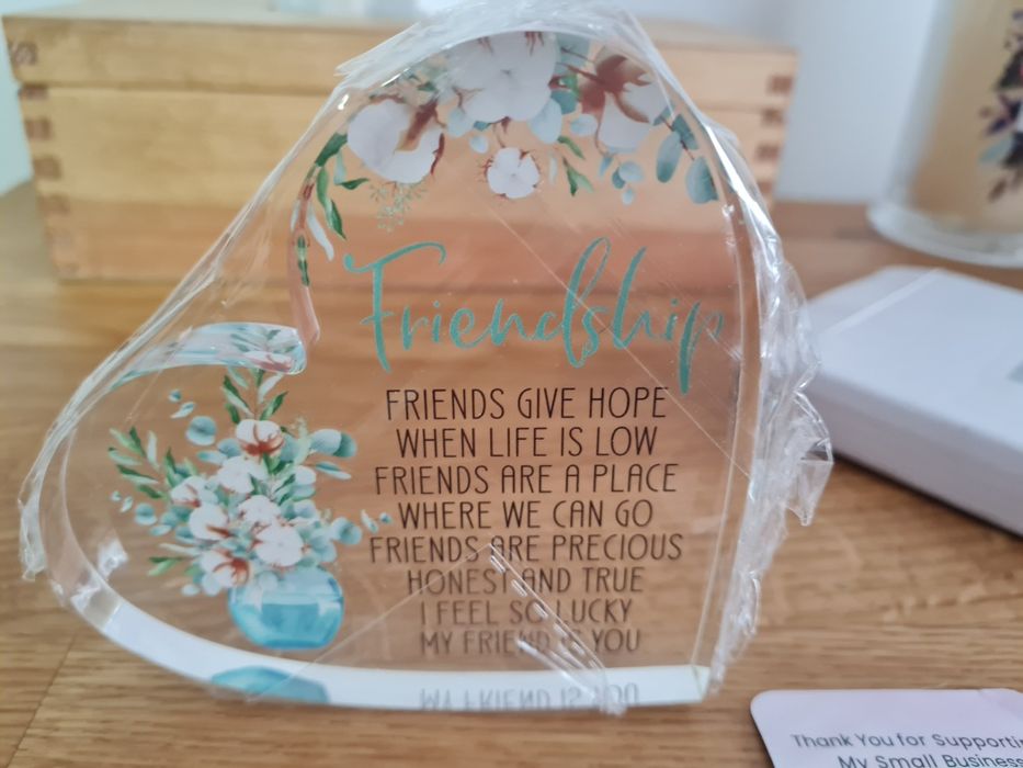 Akrylowa ozdoba, prezent dla przyjaciela