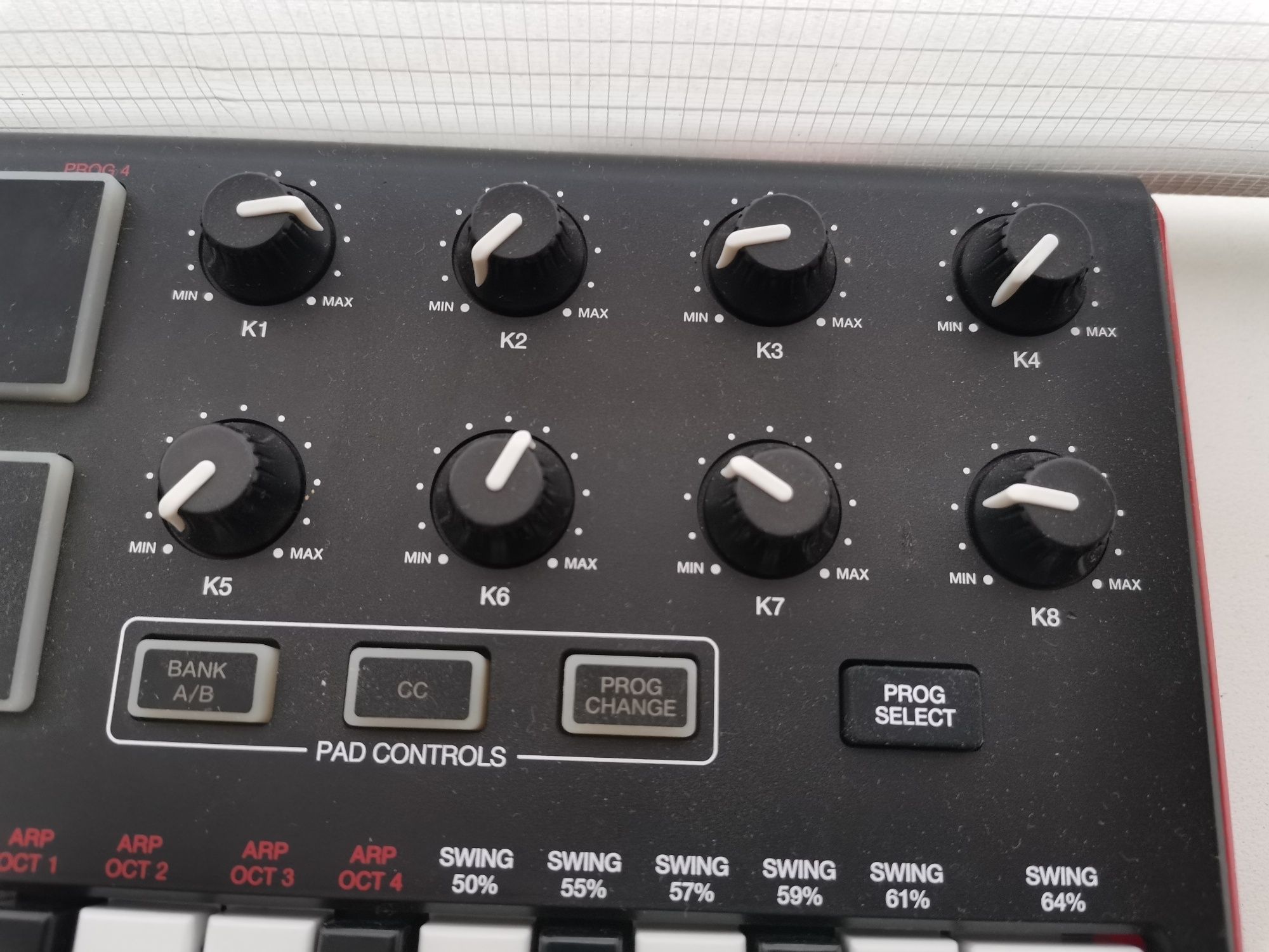 Midi-клавіатура Akai Mpk mini