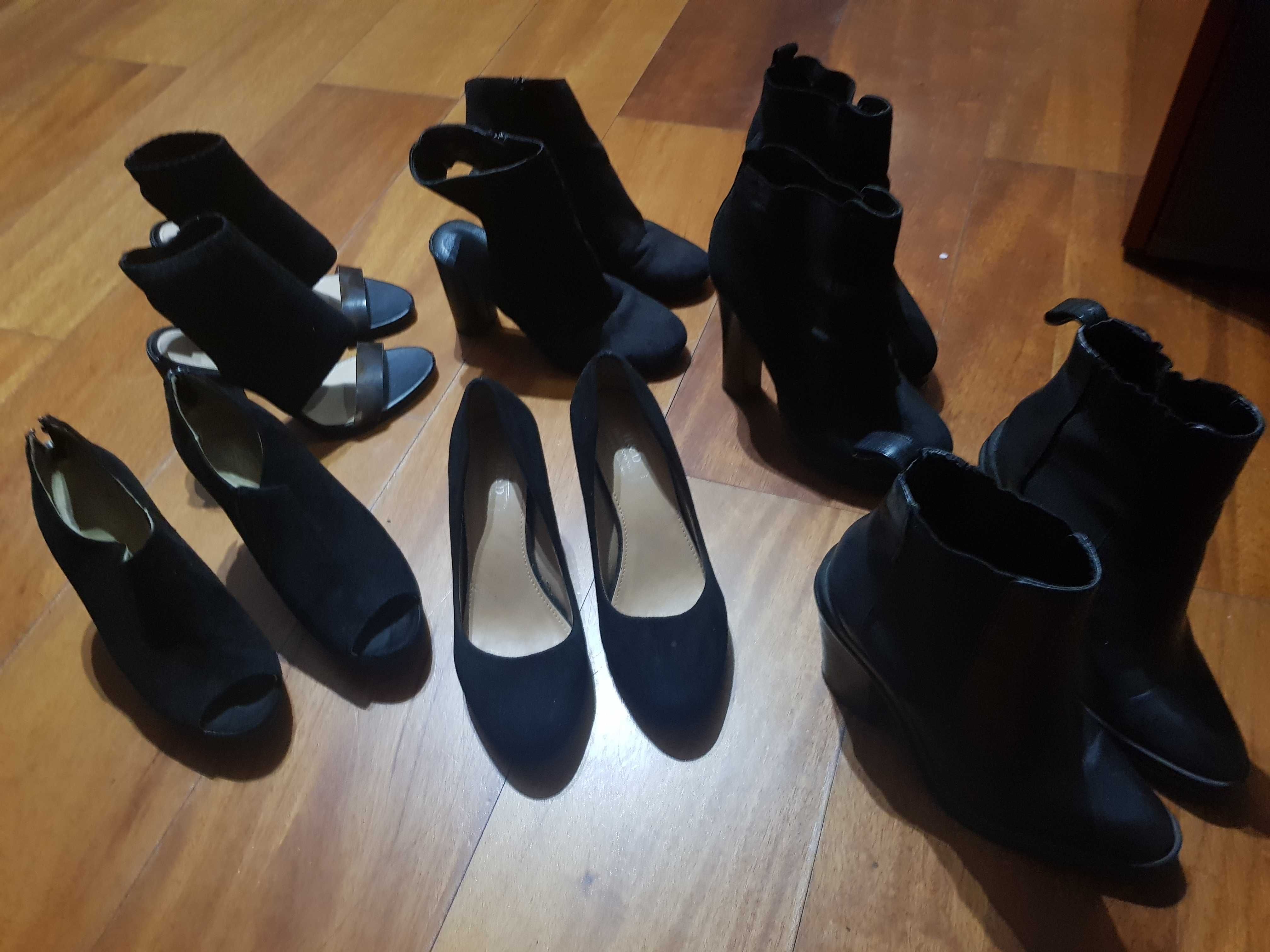 cor preta, sapatos abertos e fechados, botins, tudo nº36