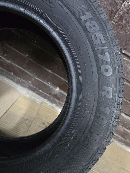 Para opon zimowych 185/70 R14 88T Semperit Master-Grip 2 m+s