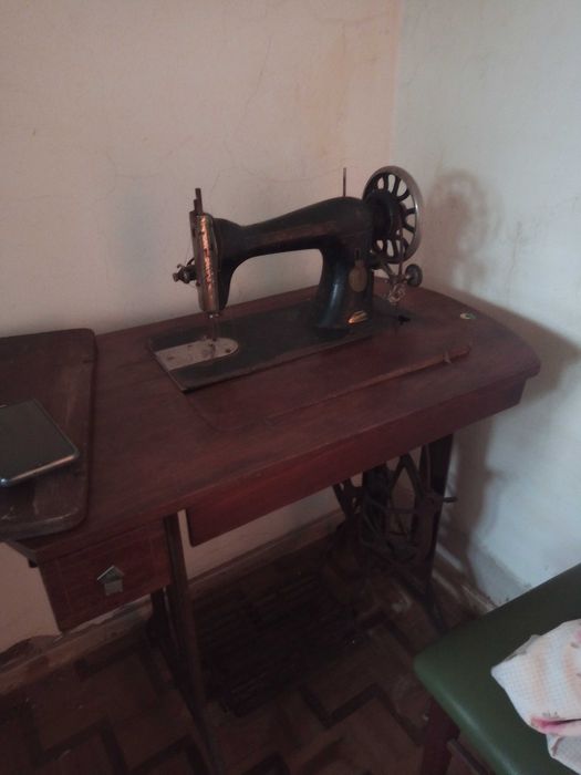 Máquina de costura antiga