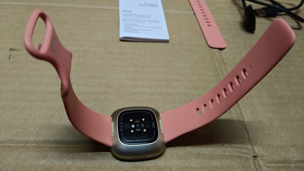 zegarek Smartwatch Fitbit Versa 3 różowy