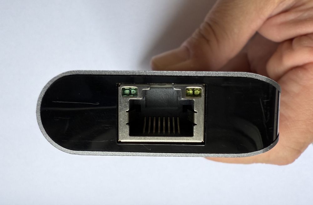 Travel hub usb c