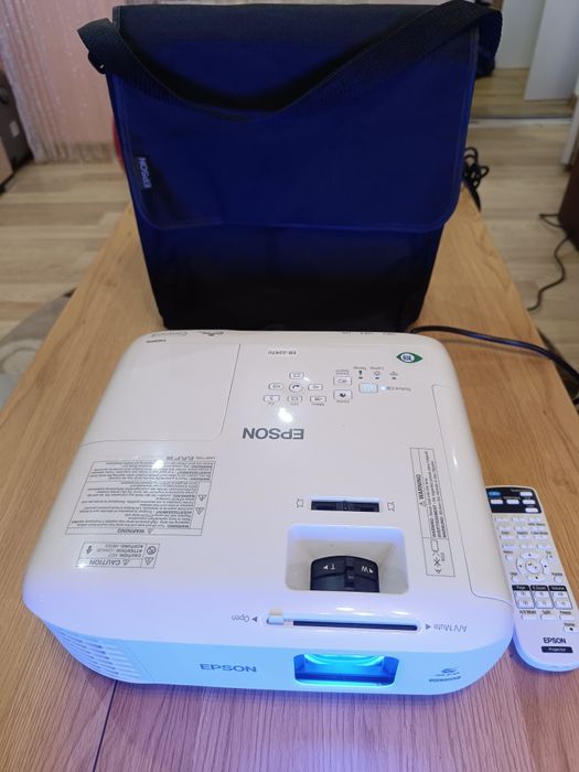 Проектор Full HD Epson EB-2247U