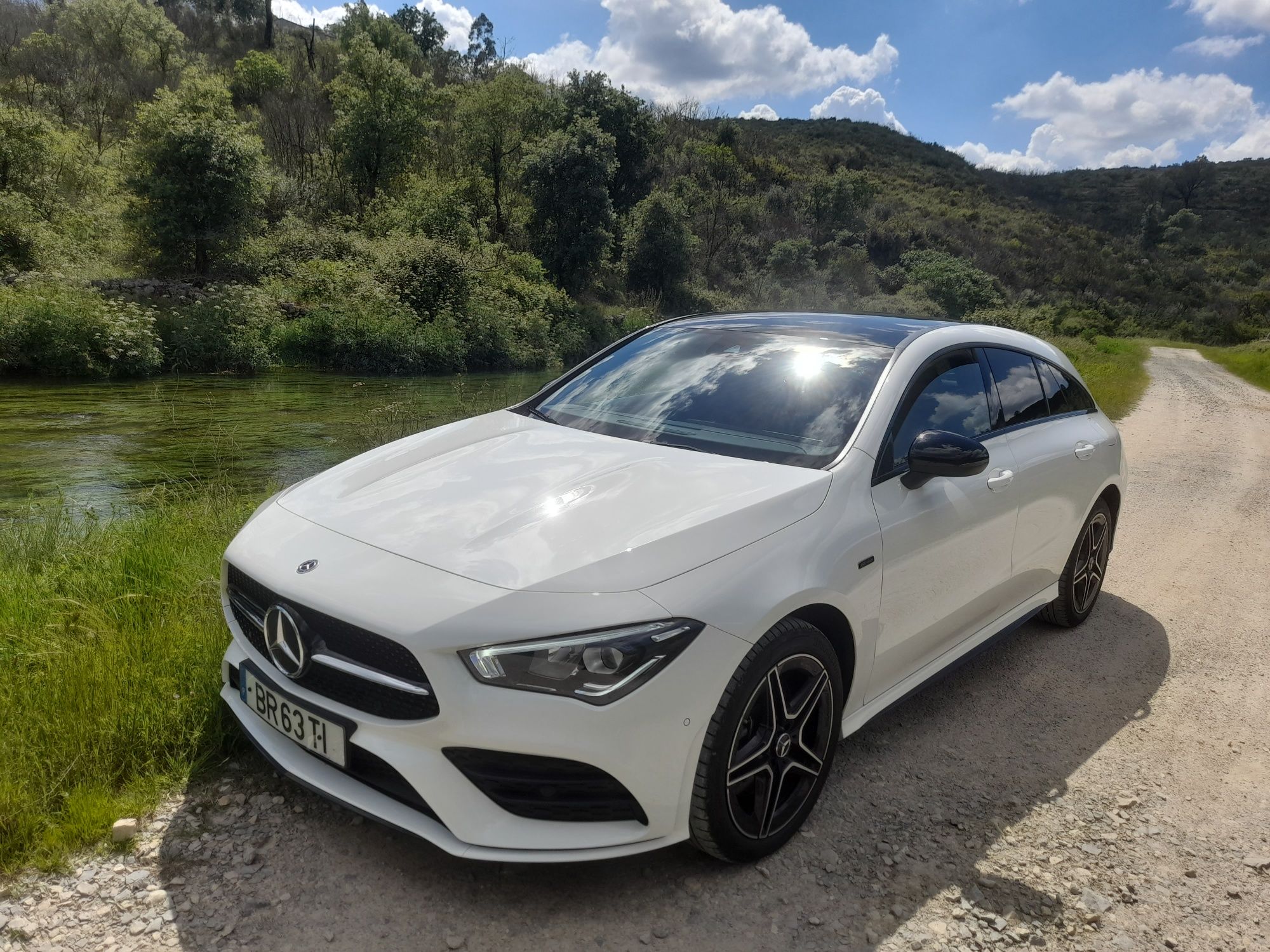 Mercedes CLA 250 E plug-in-hybrid EQ power AMG  66 000 kms pack night
