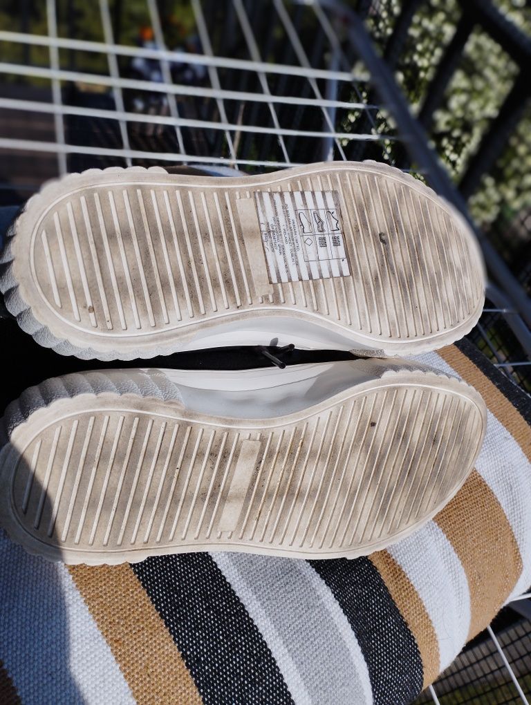 Primark trampki tenisówki buty sportowe sznurówki czarne r.36
