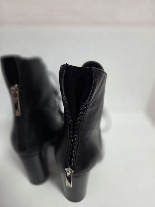 Ботильони черевики Basconi