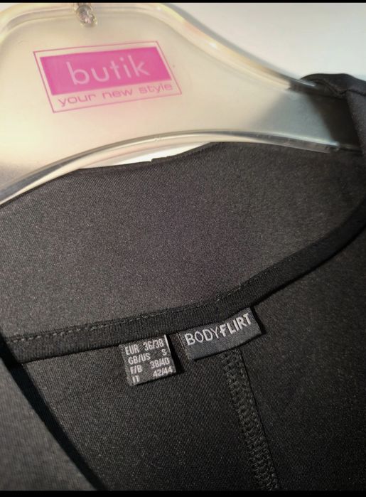 Elegancka krótka marynarka czarna bolerko - Bodyflirt r. S/M