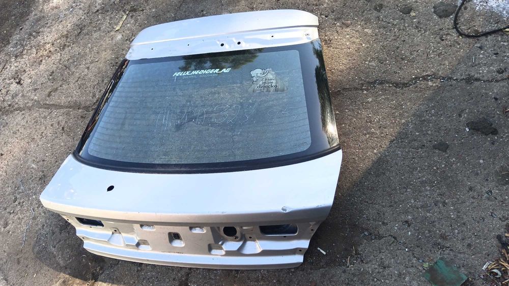 Klapa tył tylna Mazda 323 F