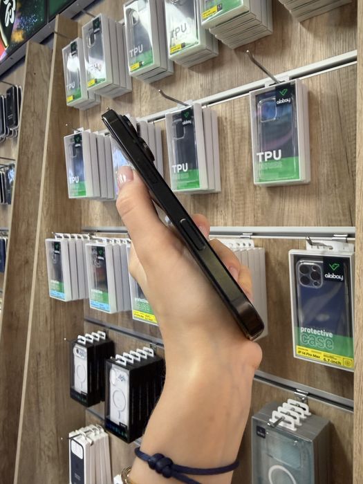 Used IPHONE 16Pro 512 Black Titanium Neverlock Костюшка,5 igrand