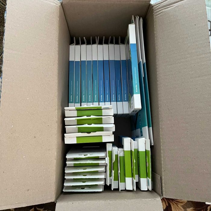 Чохли та захисні стікла.