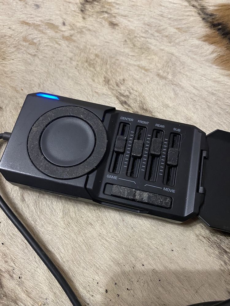 Компьютерная гарнитура (наушники) ROCCAT Kave Solid 5.1 Surround Sound
