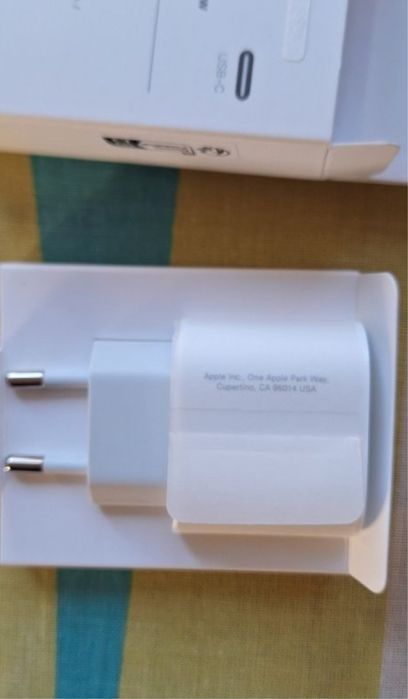 Новый оригинпльный блок адаптер для зарядки Apple iphone typeC USB