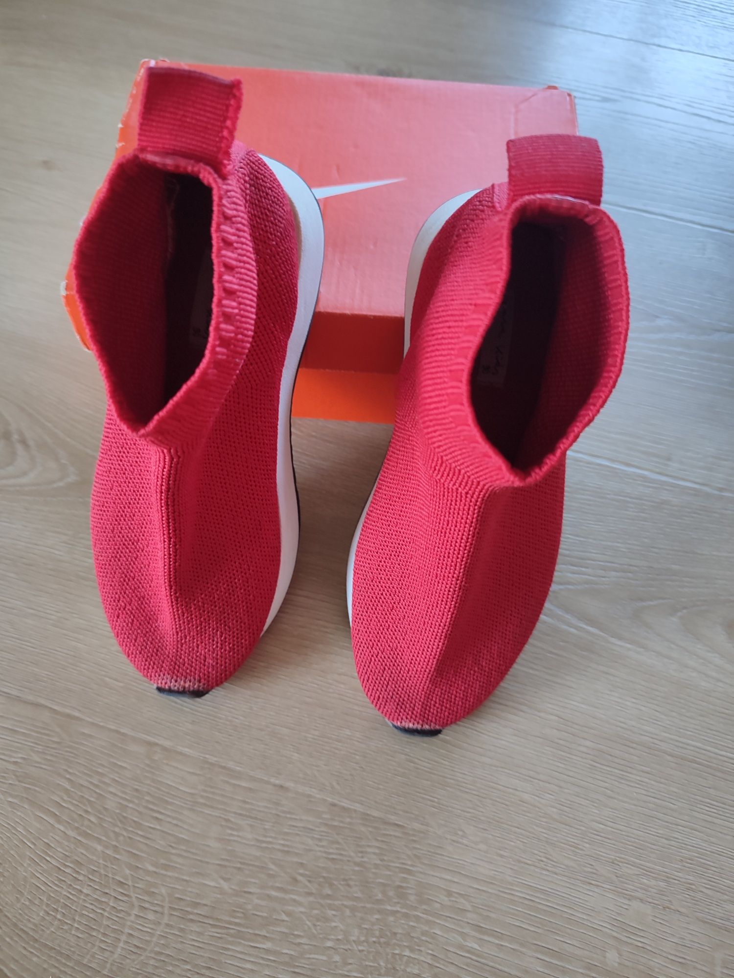 Adidasy Zara Kids 30 za kostkę wciągane dziewczęce czerwone