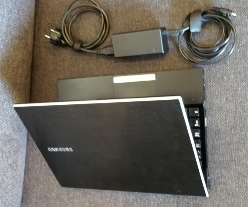 SAMSUNG NP 300 V3A - Melhorado - i3 6Gb SSD