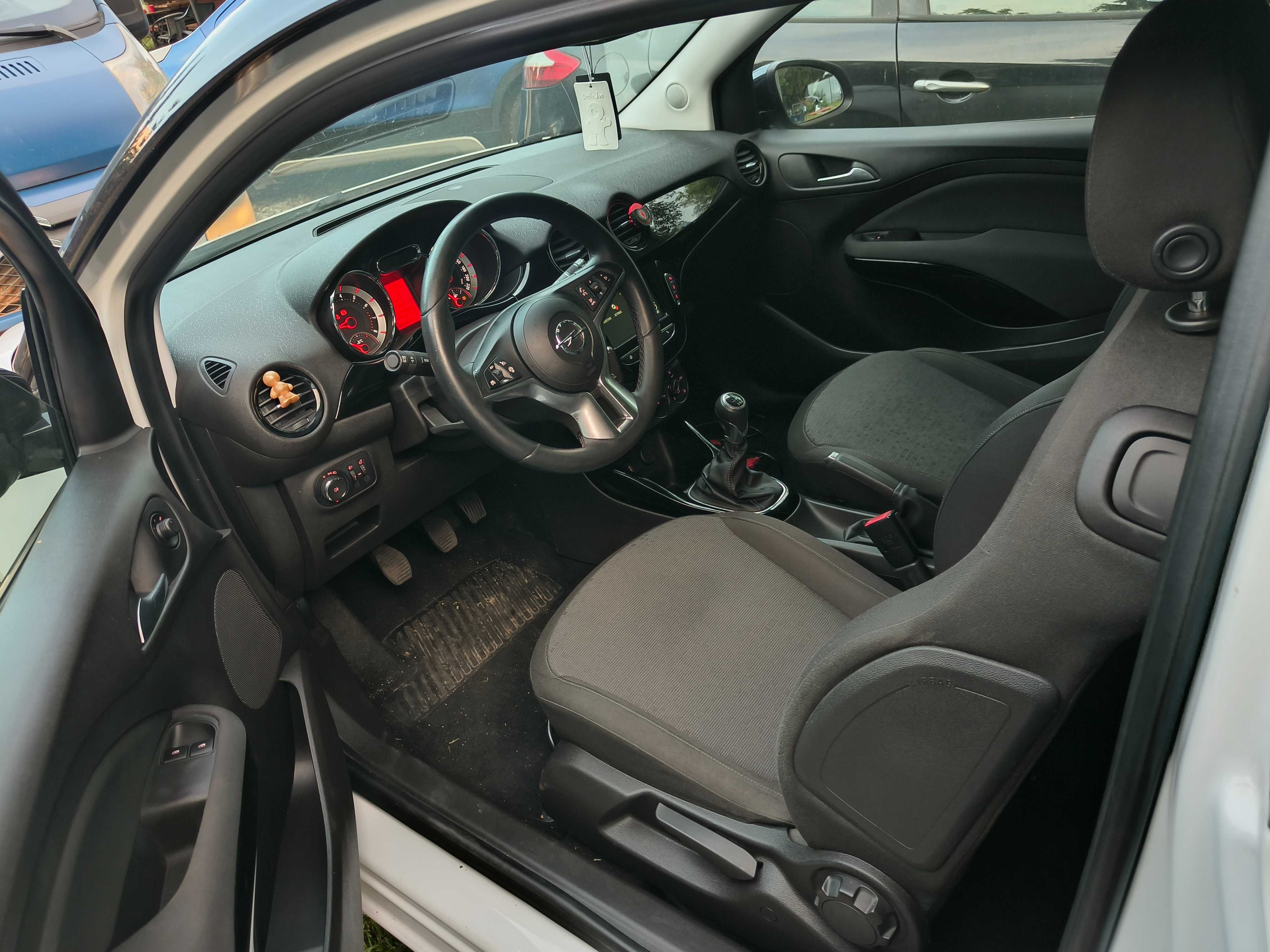 Opel Adam 2016rok benzya
